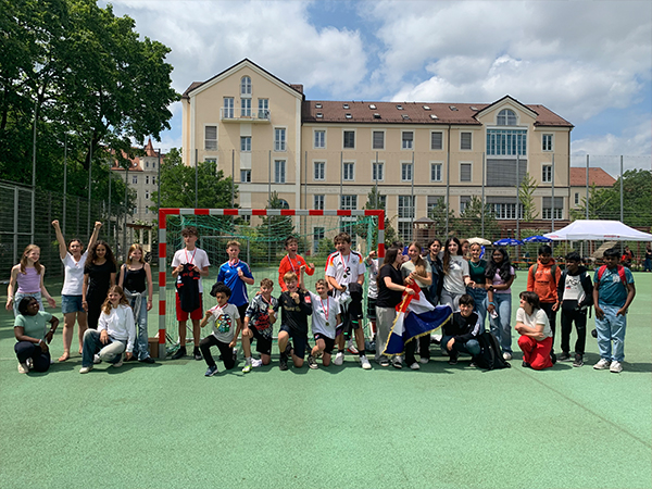 Siegermannschaft FC Überkicker vom Privatgymnasium Dr. Florian Überreiter.
